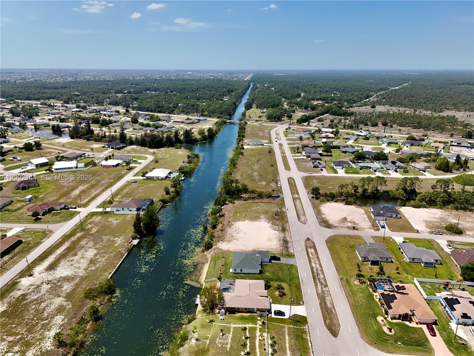 CAPE CORAL - Land