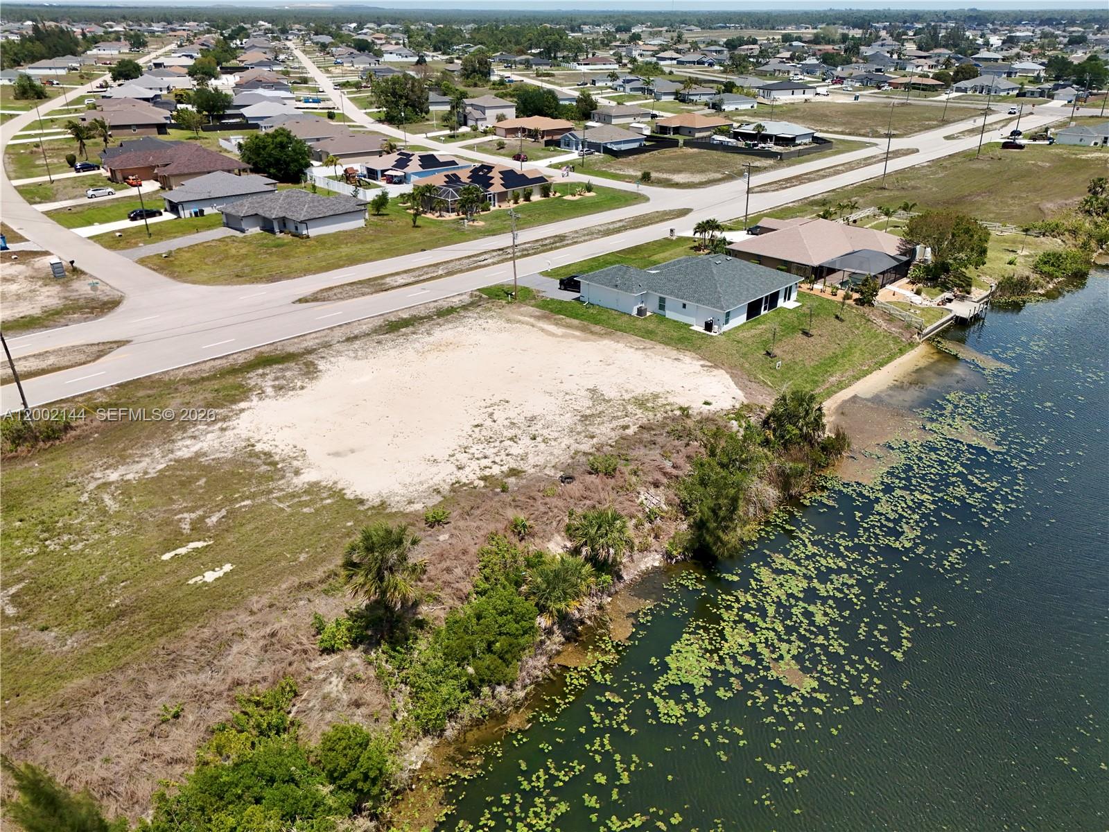 CAPE CORAL - Land