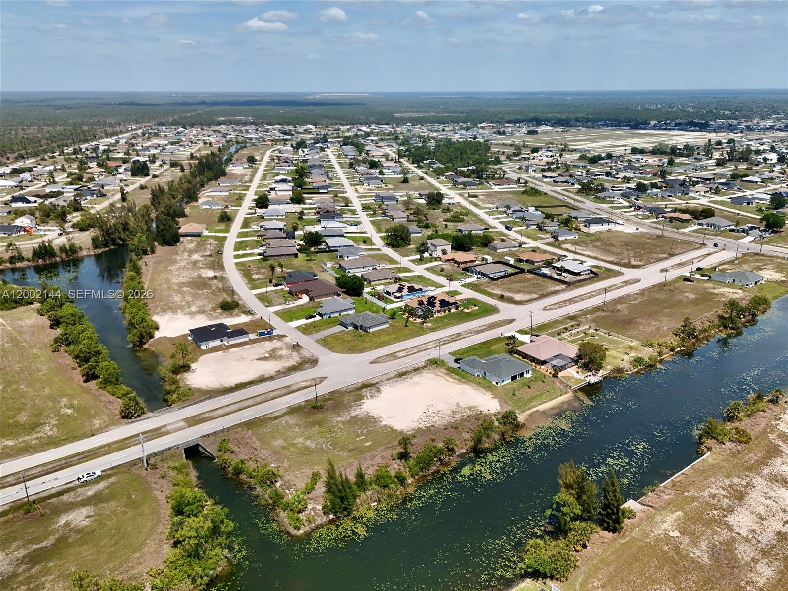 CAPE CORAL - Land