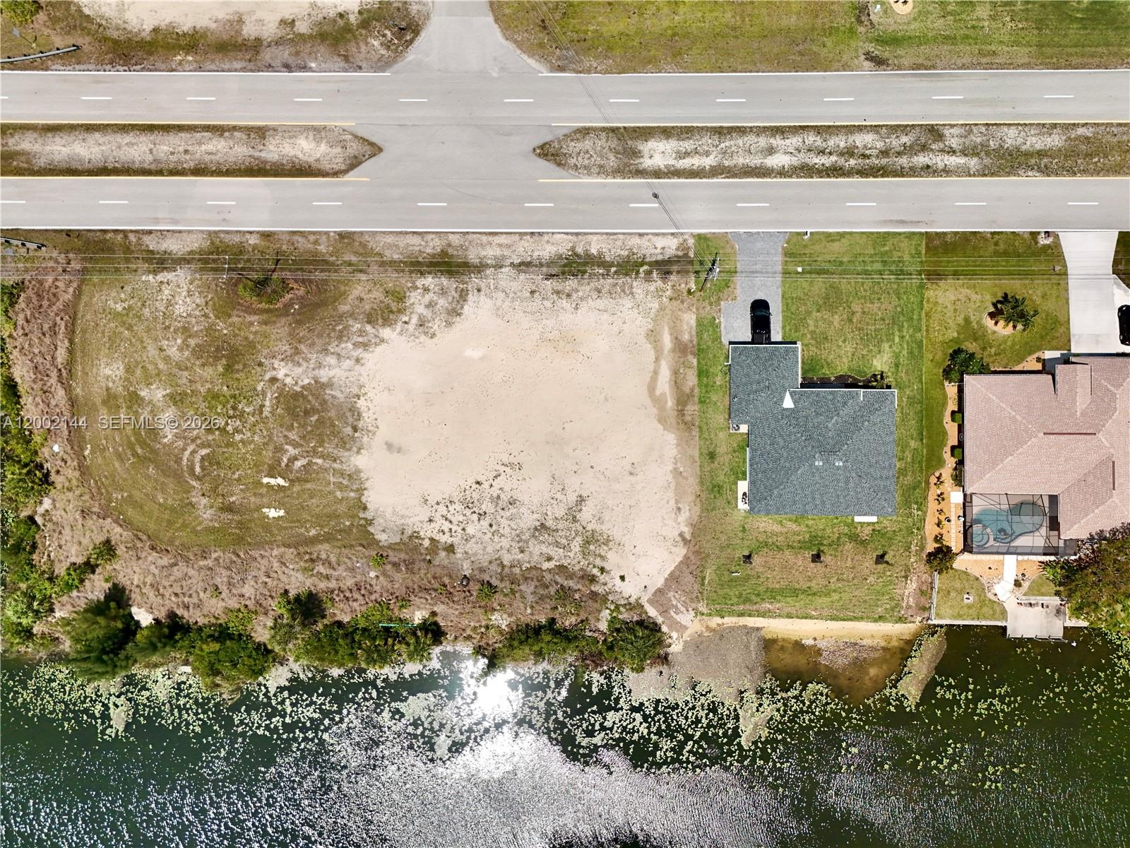 CAPE CORAL - Land