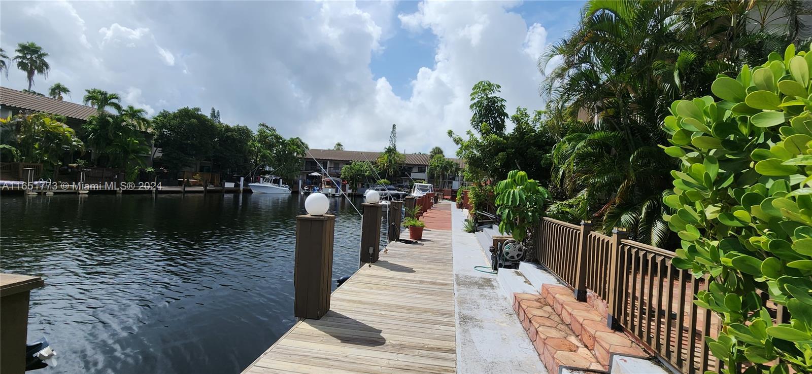 LAKEVIEW TOWNHOMES CONDO - Residential Lease