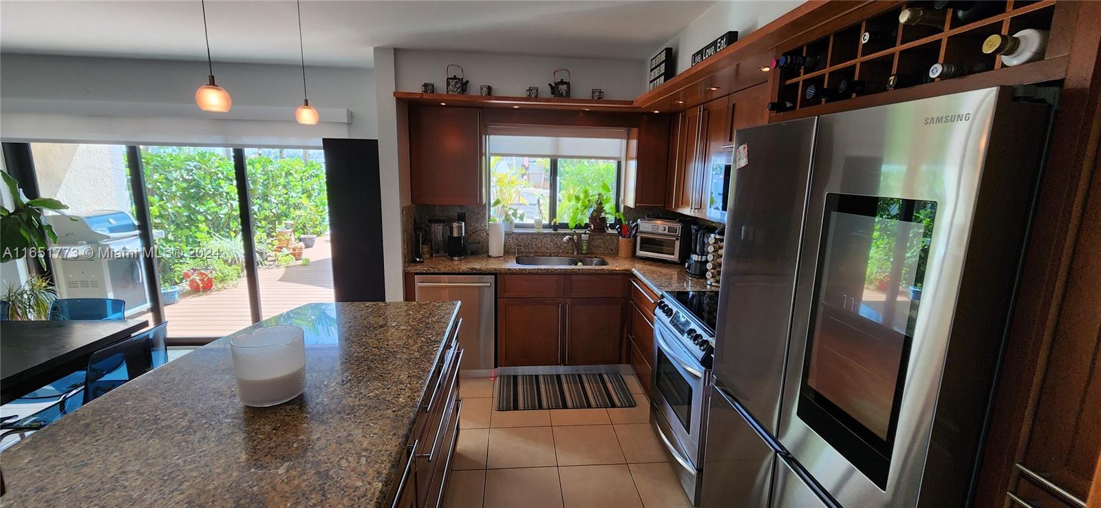 LAKEVIEW TOWNHOMES CONDO - Residential Lease