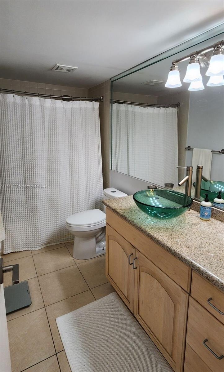 LAKEVIEW TOWNHOMES CONDO - Residential Lease