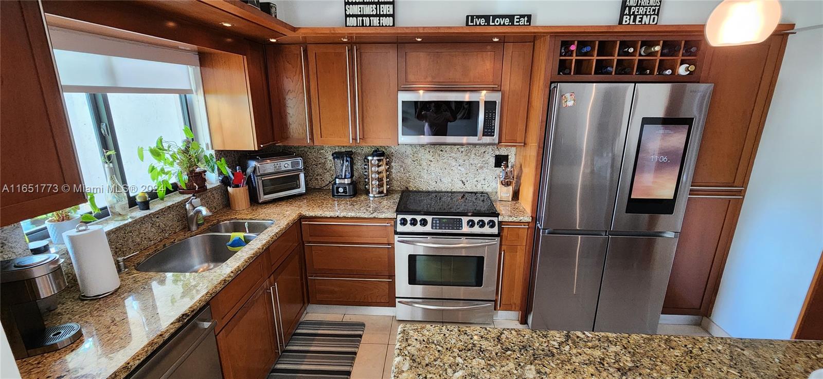 LAKEVIEW TOWNHOMES CONDO - Residential Lease
