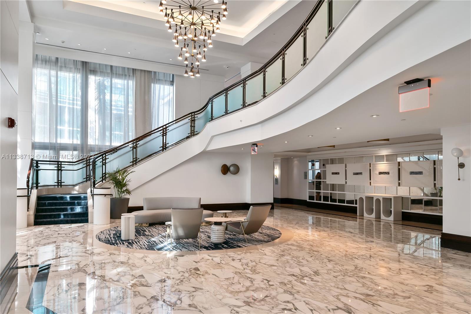 FONTAINEBLEAU III OCEAN C - Residential