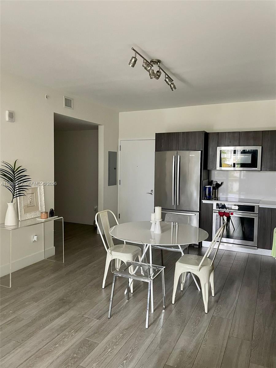 AVENTURA PARKSQUARE RESID - Residential