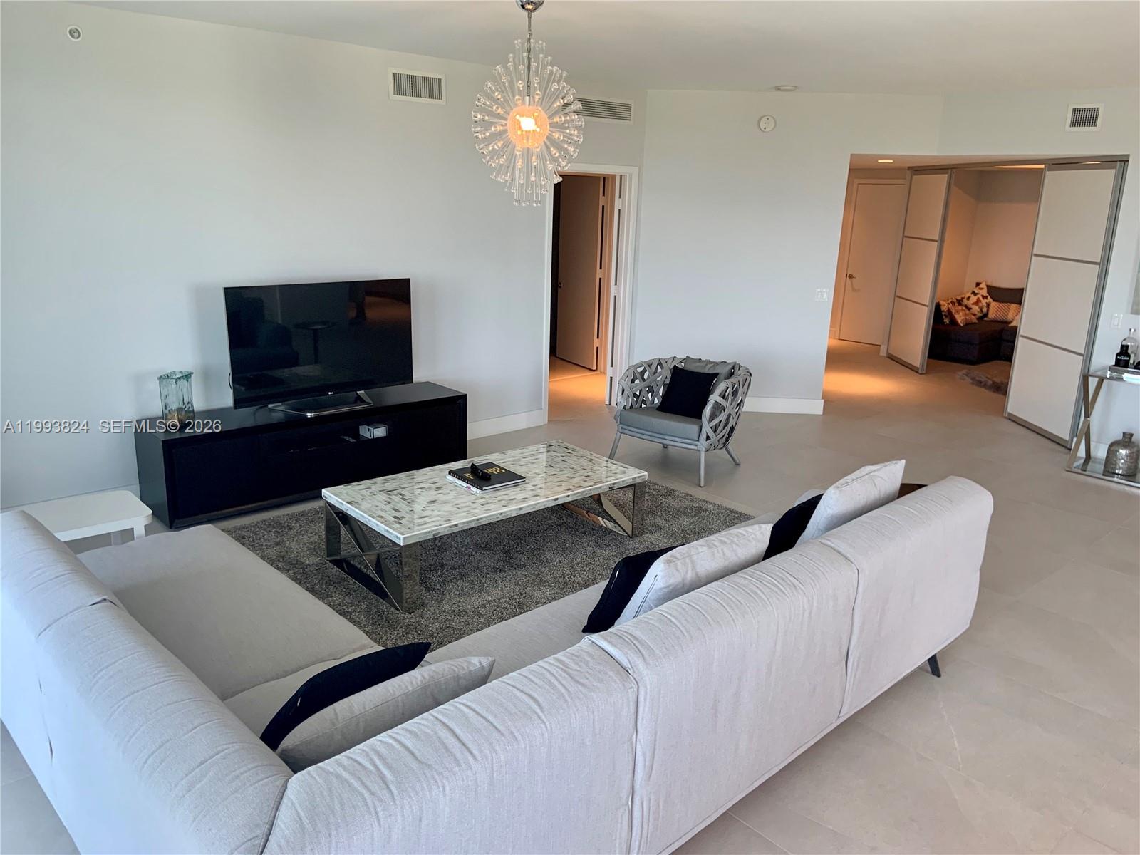 MARINA PALMS RESIDENCES - Residential