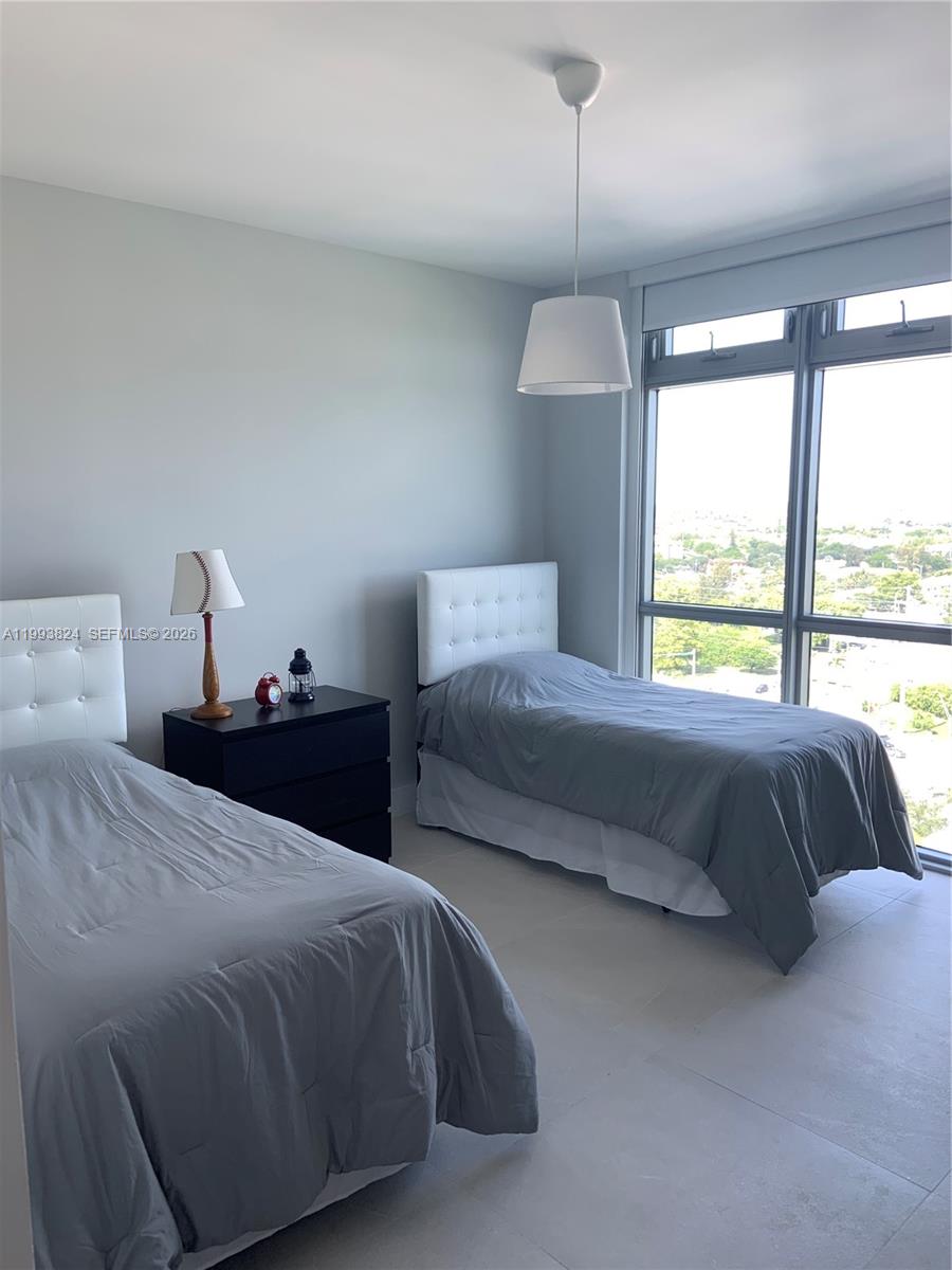 MARINA PALMS RESIDENCES - Residential