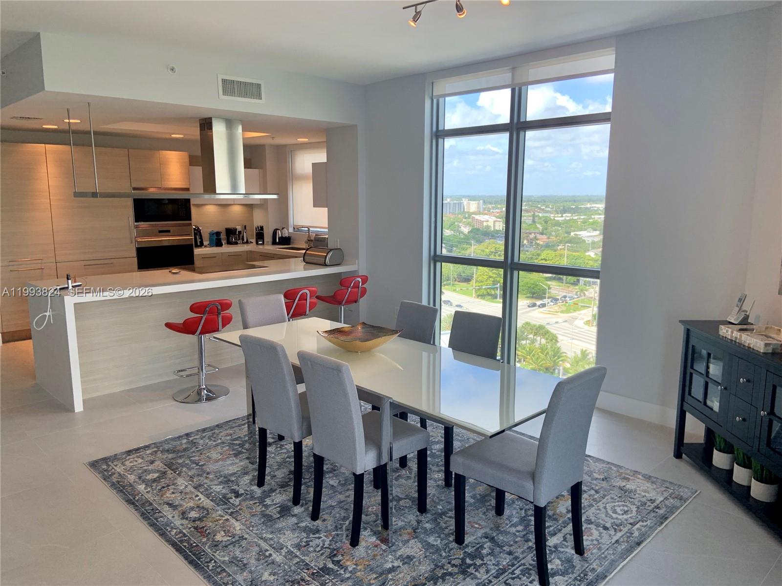 MARINA PALMS RESIDENCES - Residential