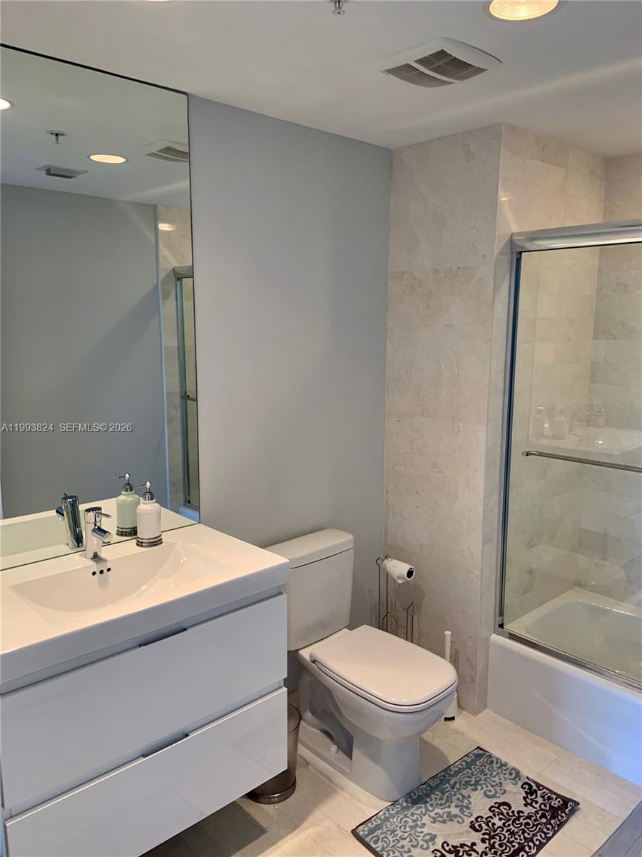 MARINA PALMS RESIDENCES - Residential