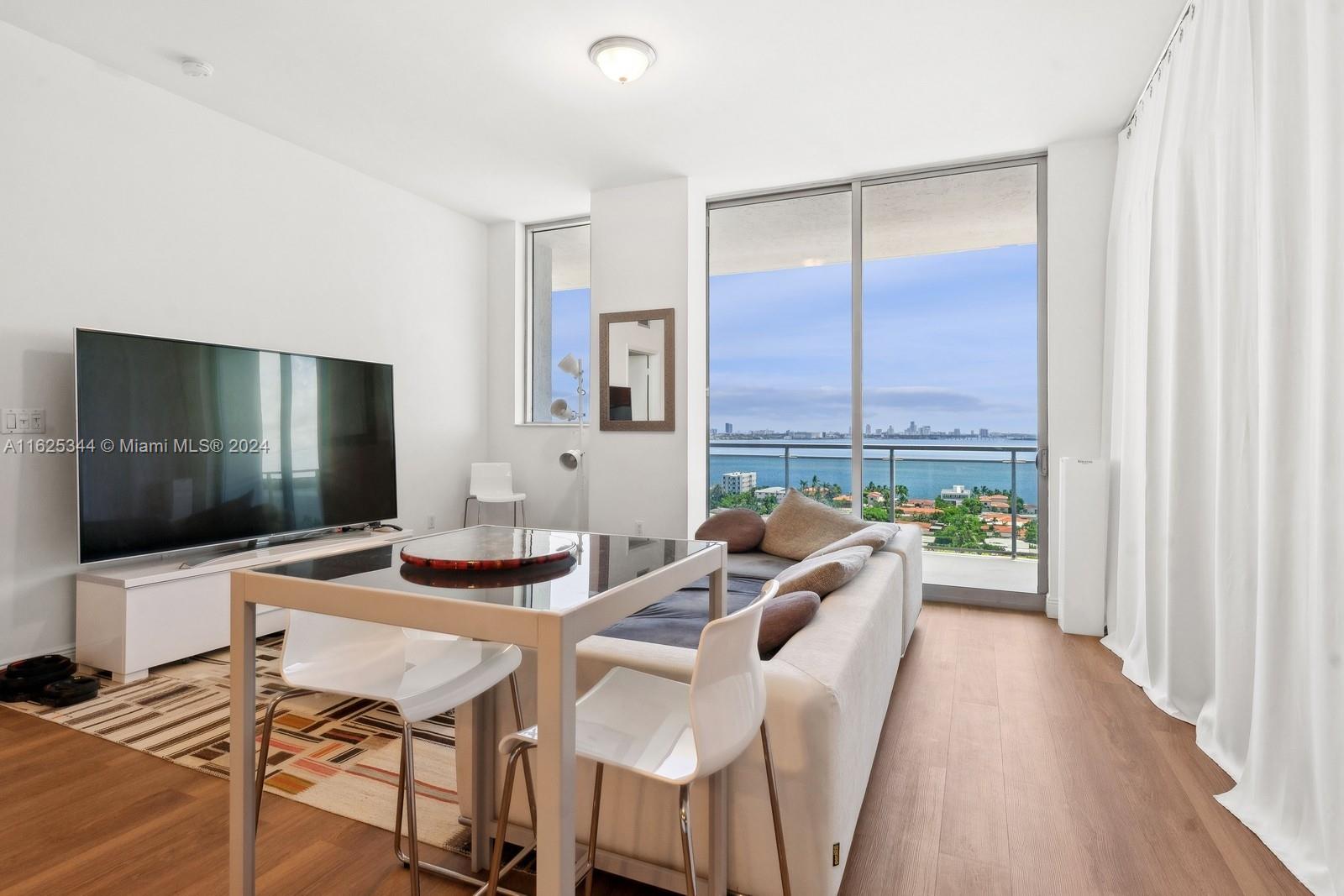 THE LEXI CONDO - Residential
