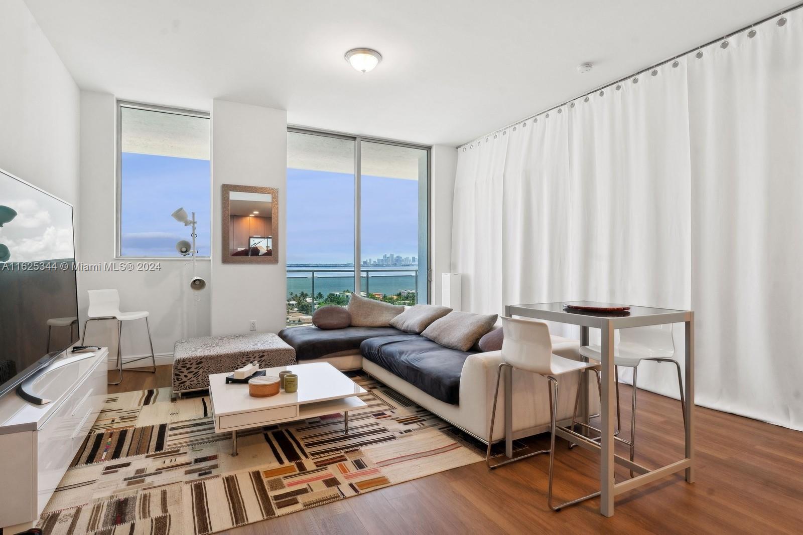 THE LEXI CONDO - Residential