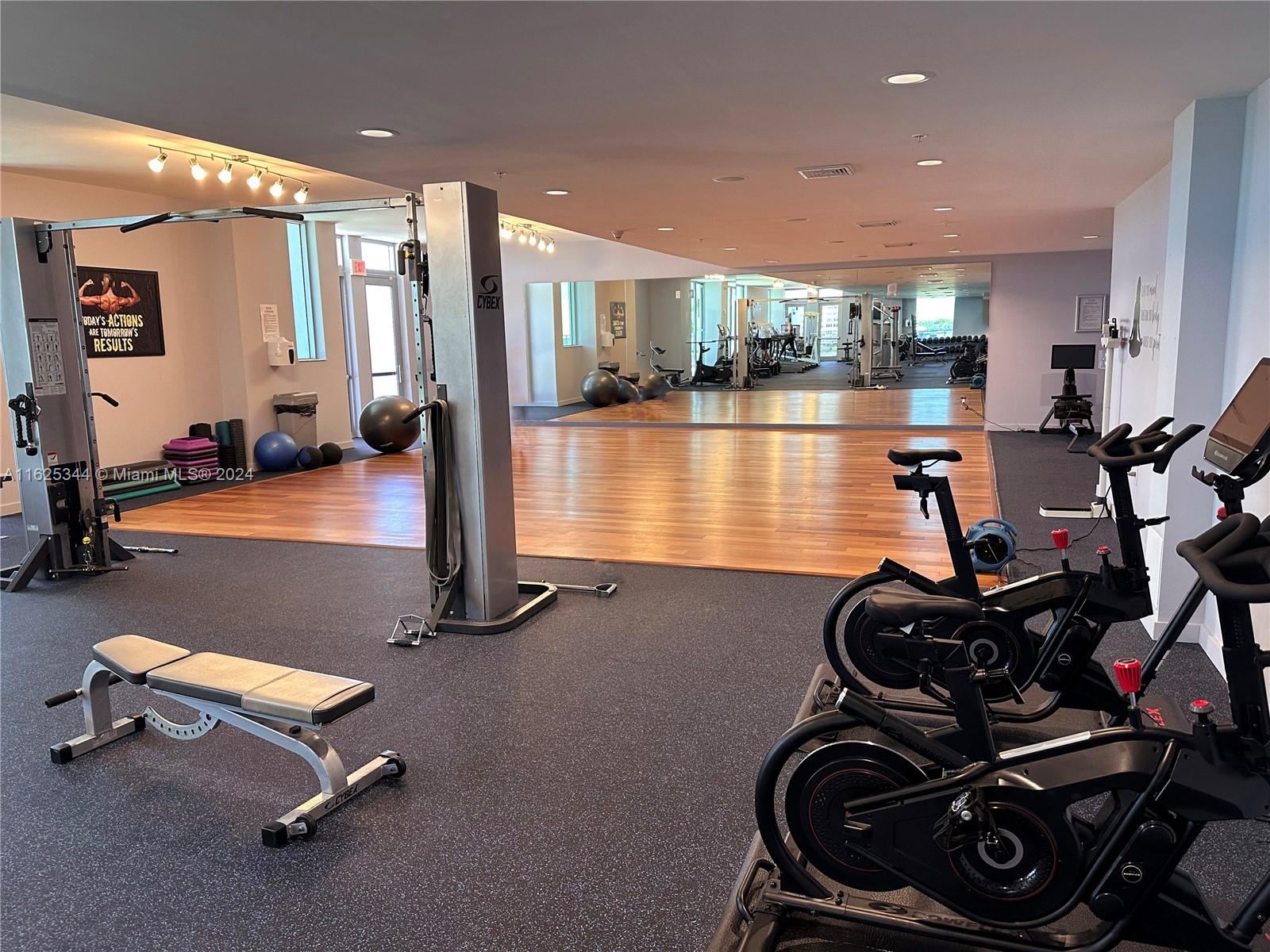 THE LEXI CONDO - Residential