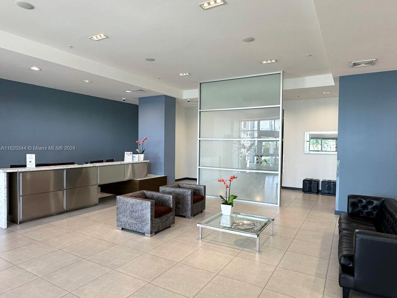 THE LEXI CONDO - Residential