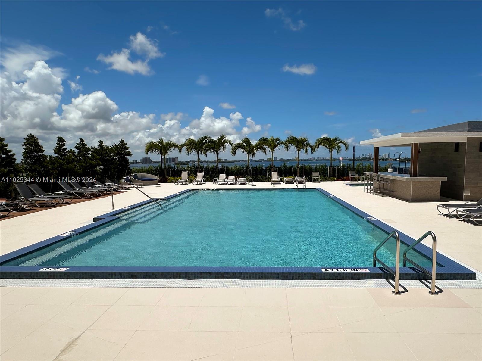 THE LEXI CONDO - Residential