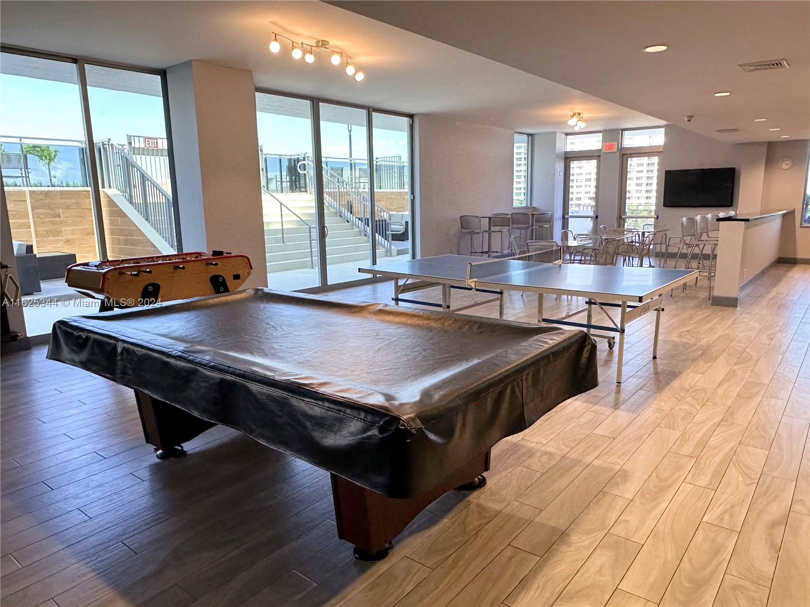 THE LEXI CONDO - Residential