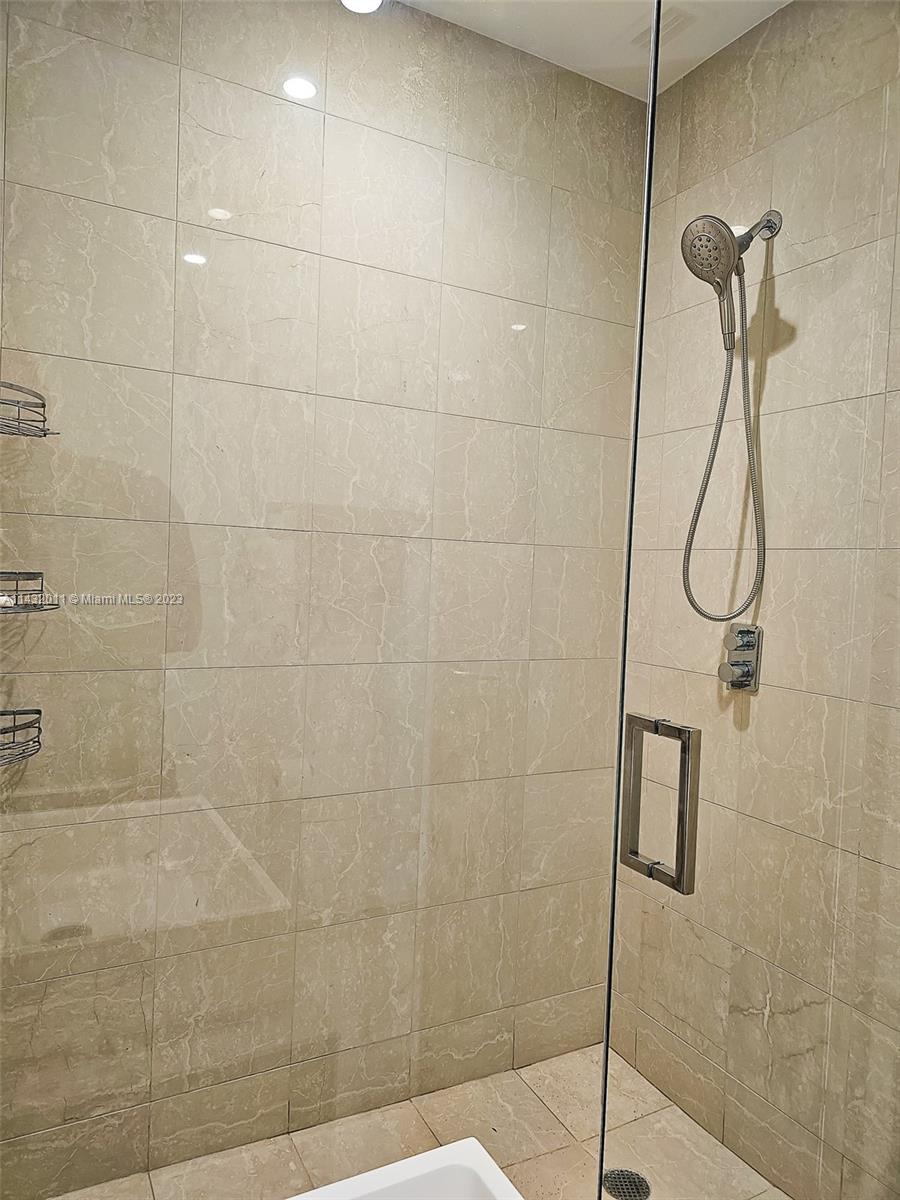 BRICKELL FLATIRON CONDO - Residential Lease