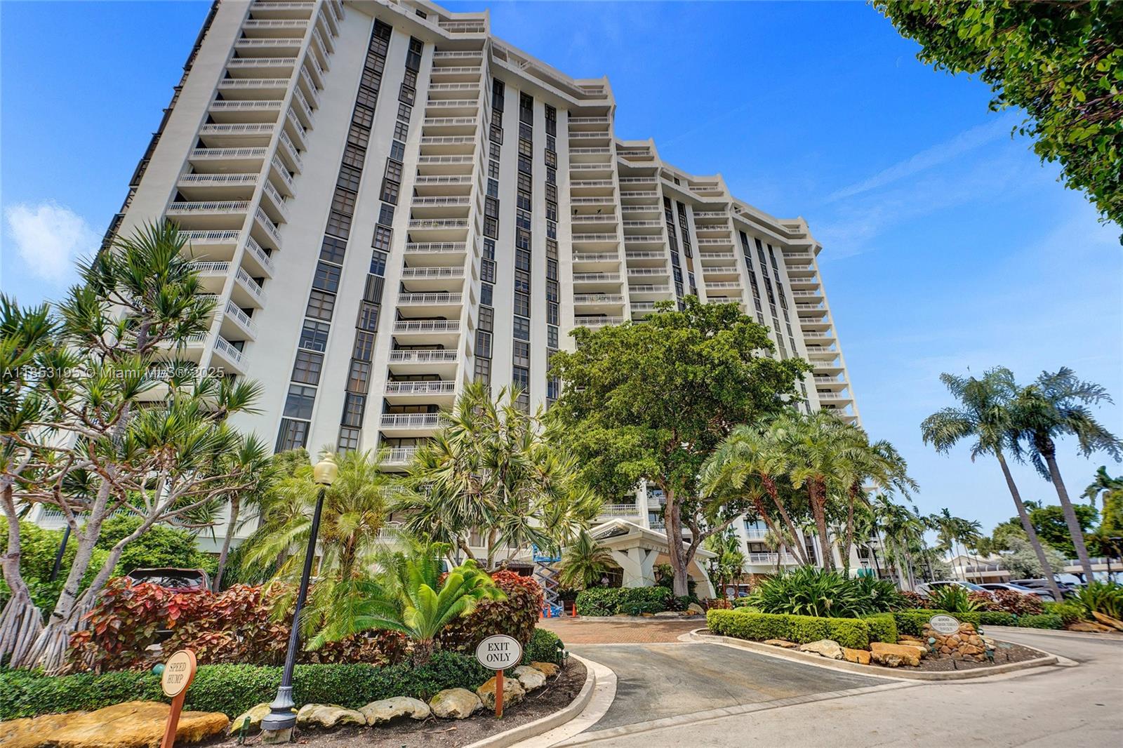 THE TOWERS OF QUAYSIDE CO - Residential