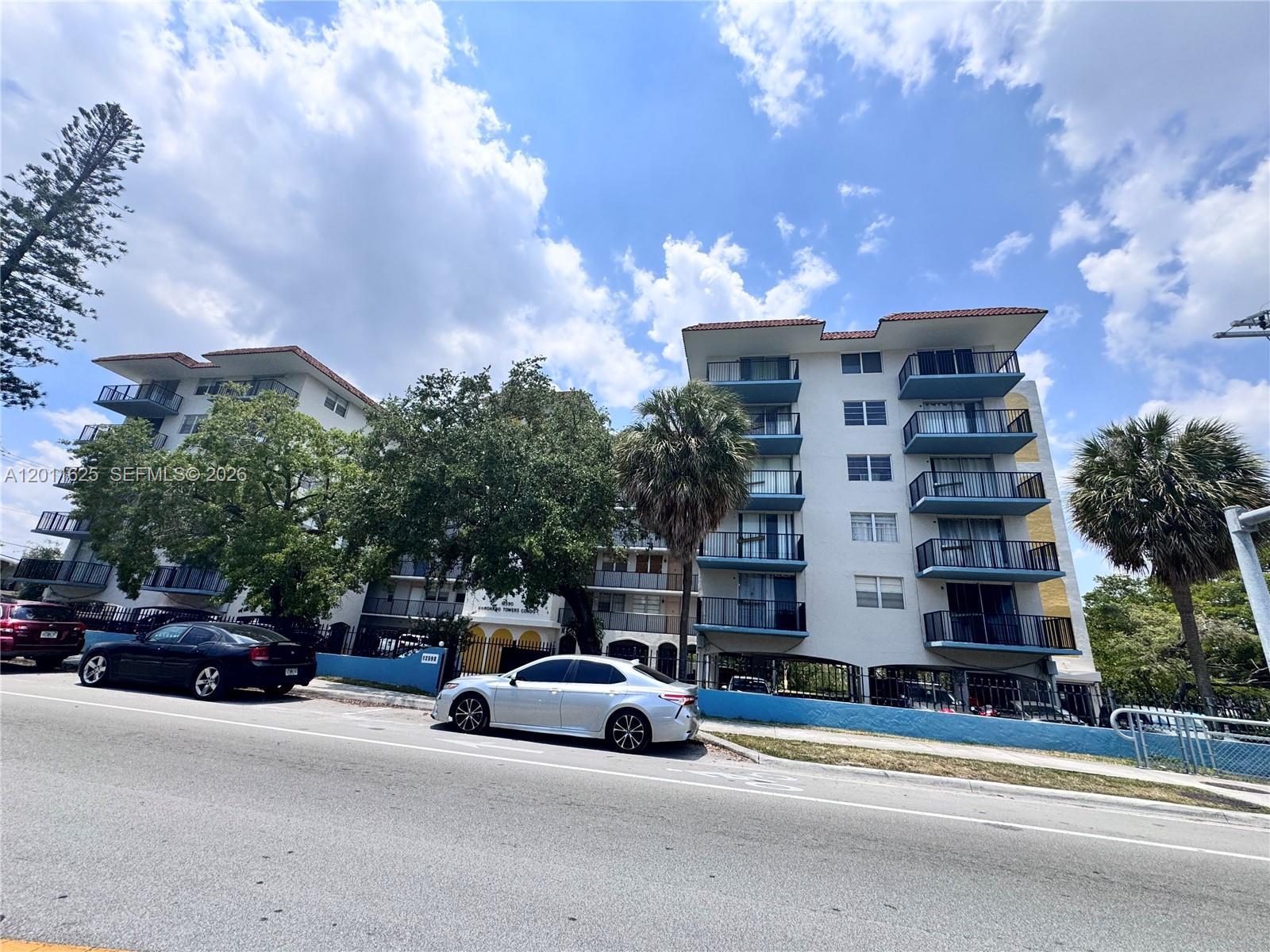 12590 CORONADO TOWERS CON - Residential