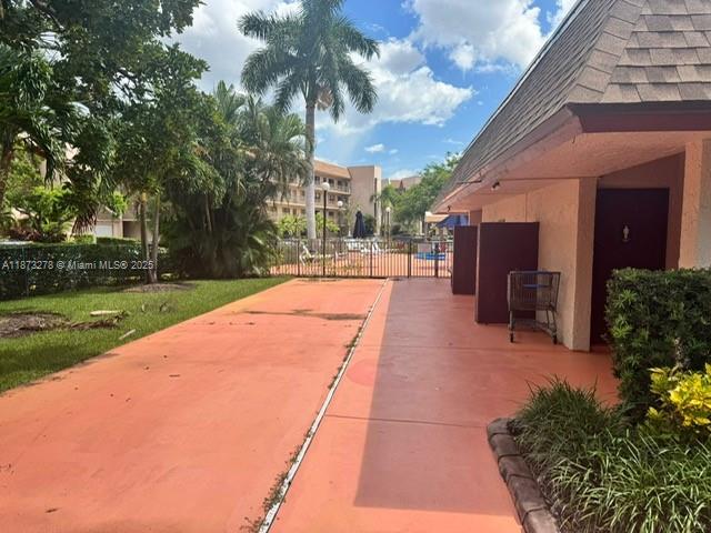 SUNRISE LAKES PHASE 4 - Residential
