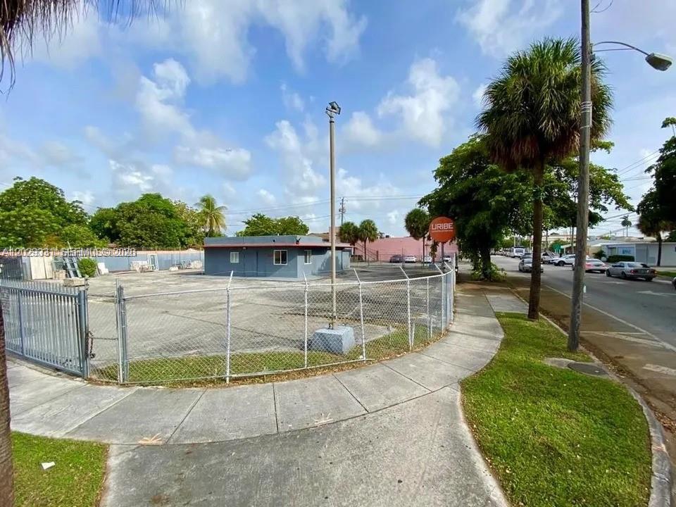 MULBERRY PARK - Commercial Sale