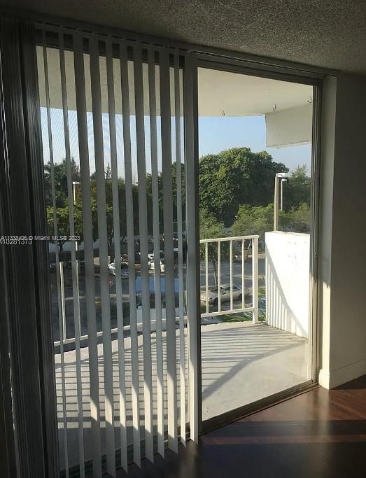 MONTECARLO CONDO - Residential