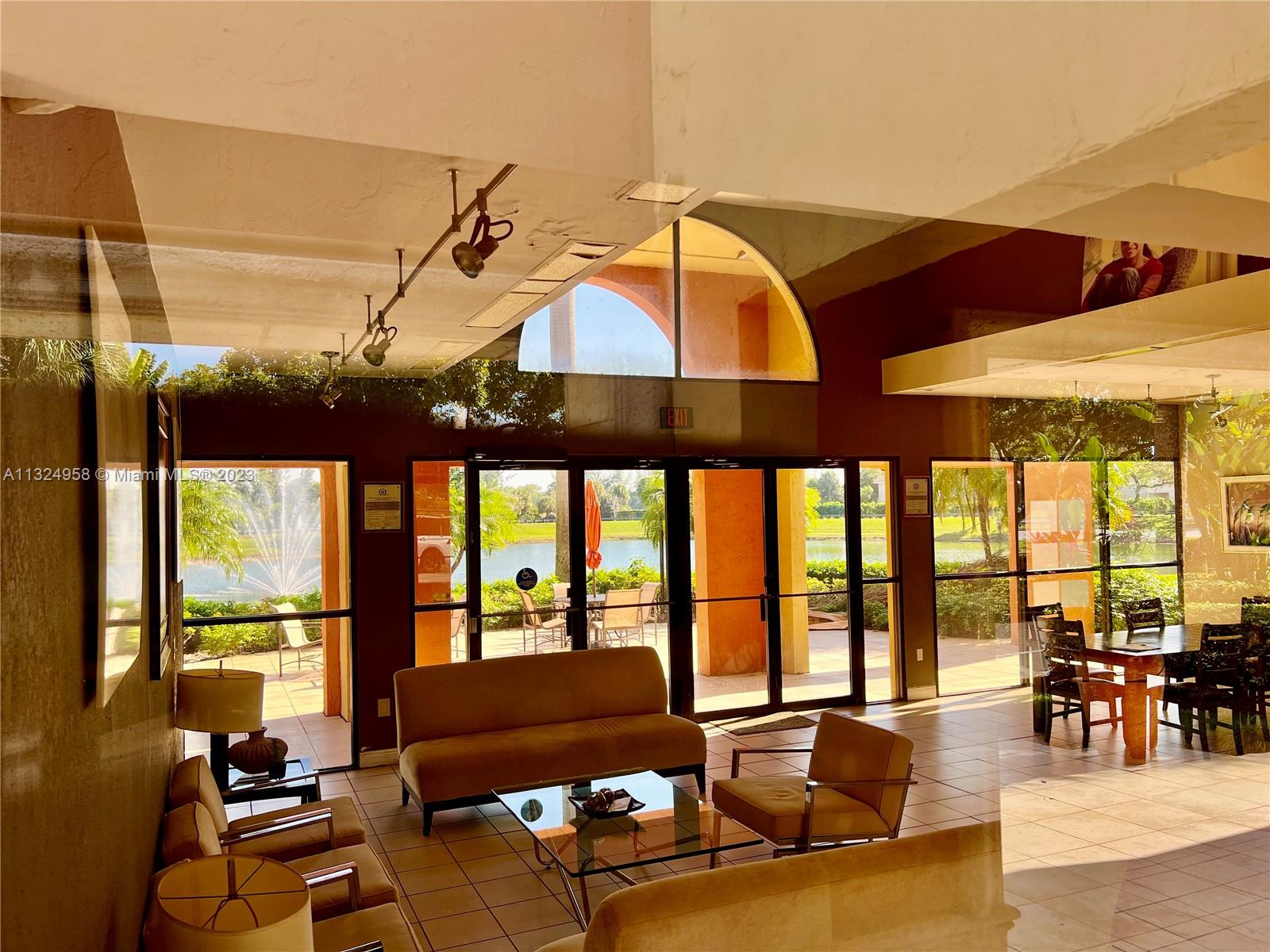 VILLAS AT LAKEVIEW CONDO - Residential