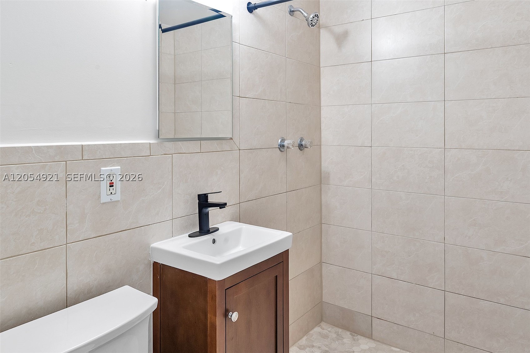 SOMI HIVE - Residential Lease