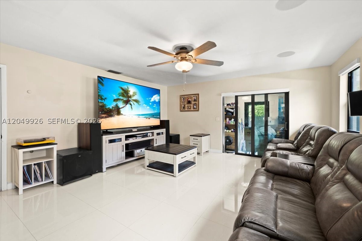 LA PALOMA - Residential