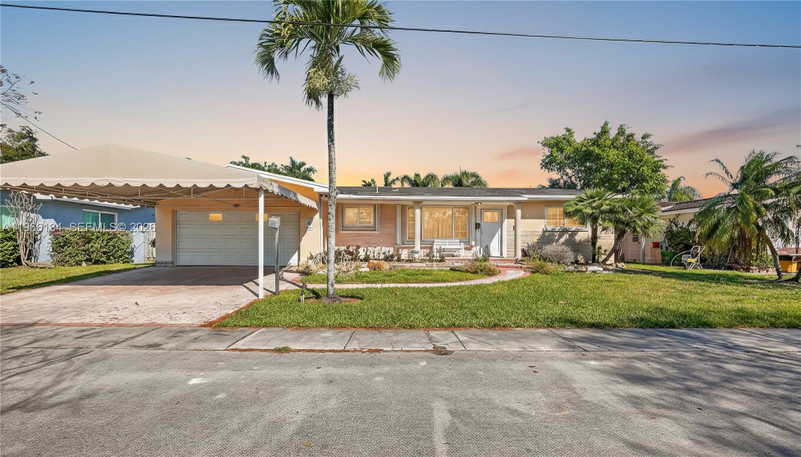 SUNSET ISLES SEC 1 - Residential
