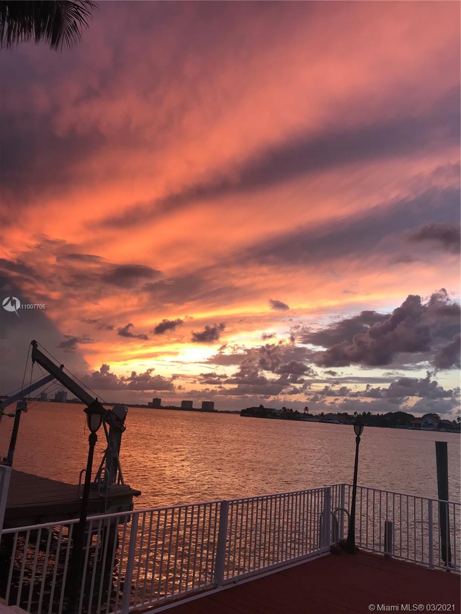BISCAYNE POINT - Residential