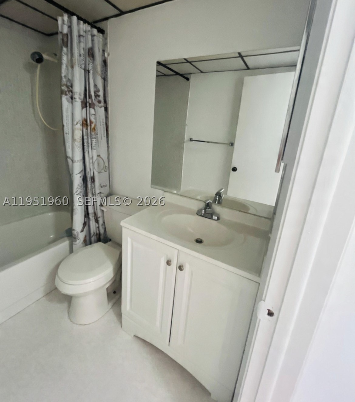 CYPRESS CHASE CONDO NO 5 - Residential