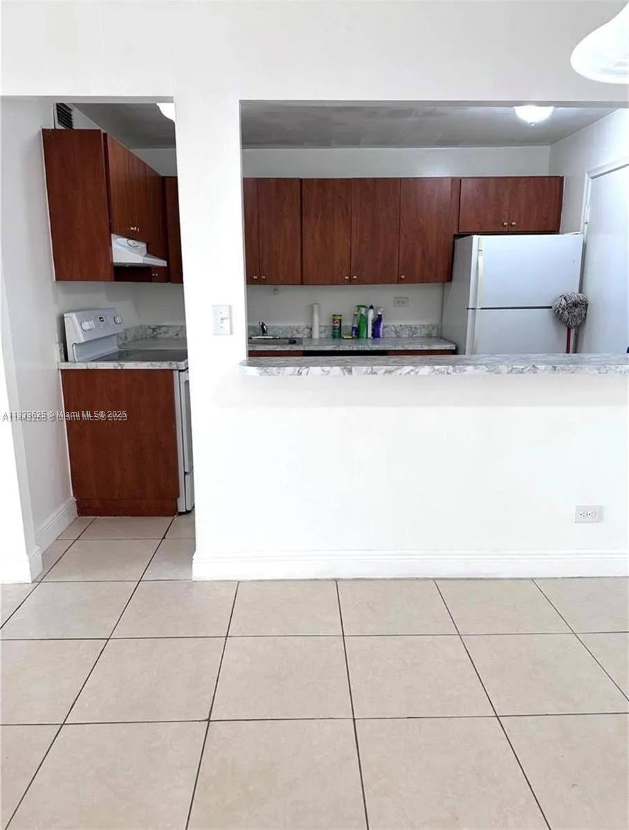 GRANDA DADELAND CONDO - Residential Lease