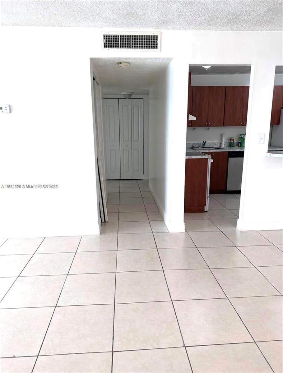 GRANDA DADELAND CONDO - Residential Lease