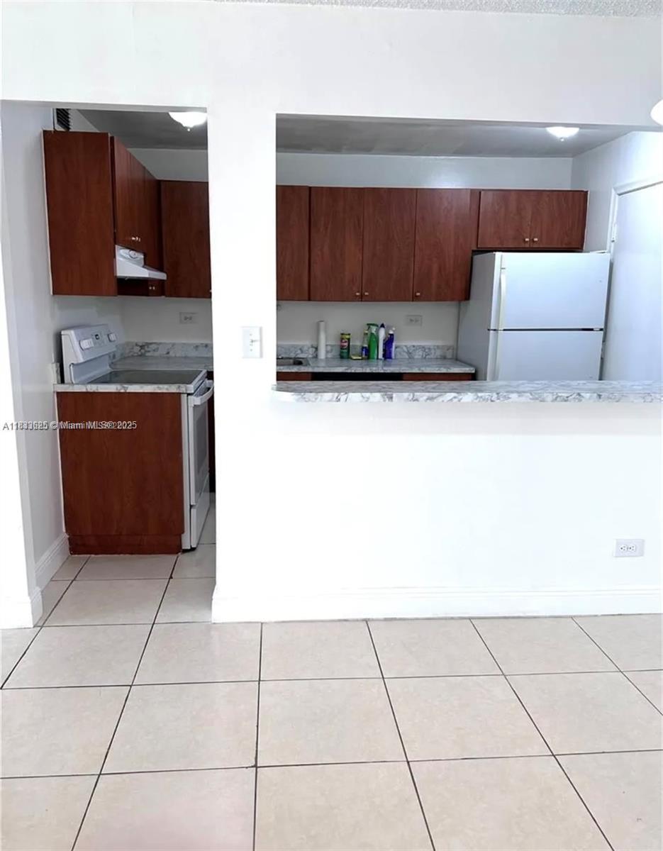 GRANDA DADELAND CONDO - Residential Lease