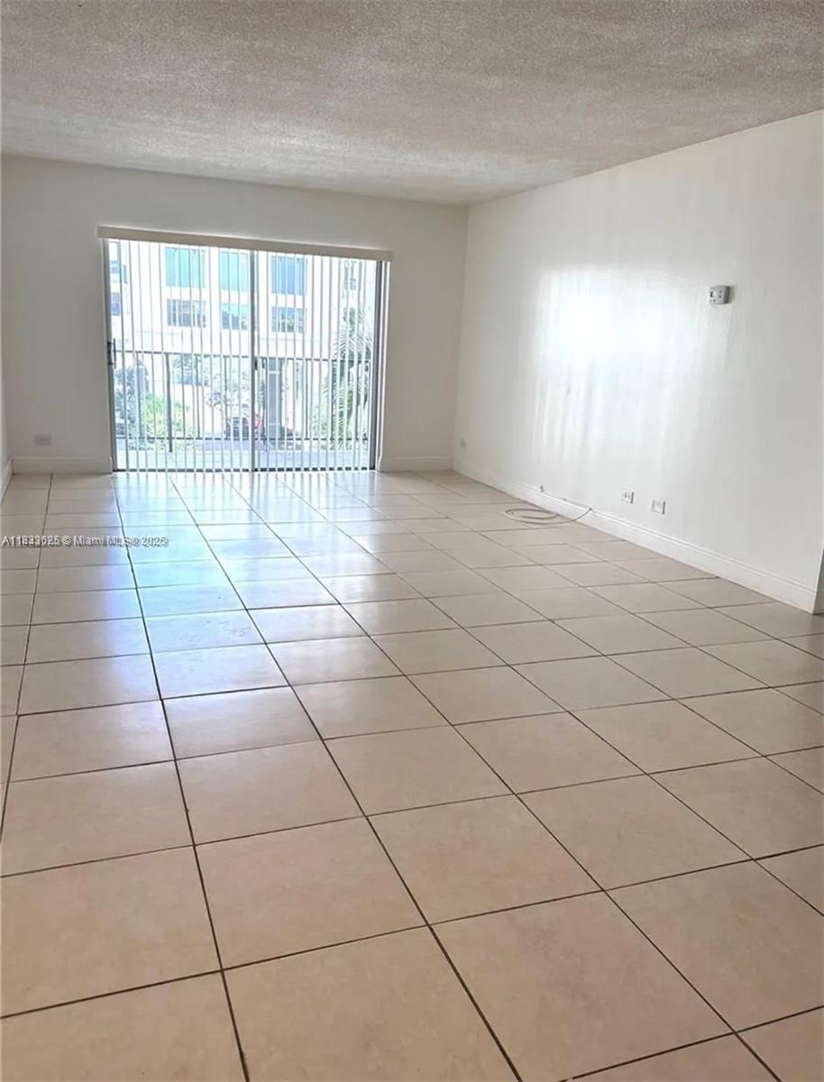 GRANDA DADELAND CONDO - Residential Lease
