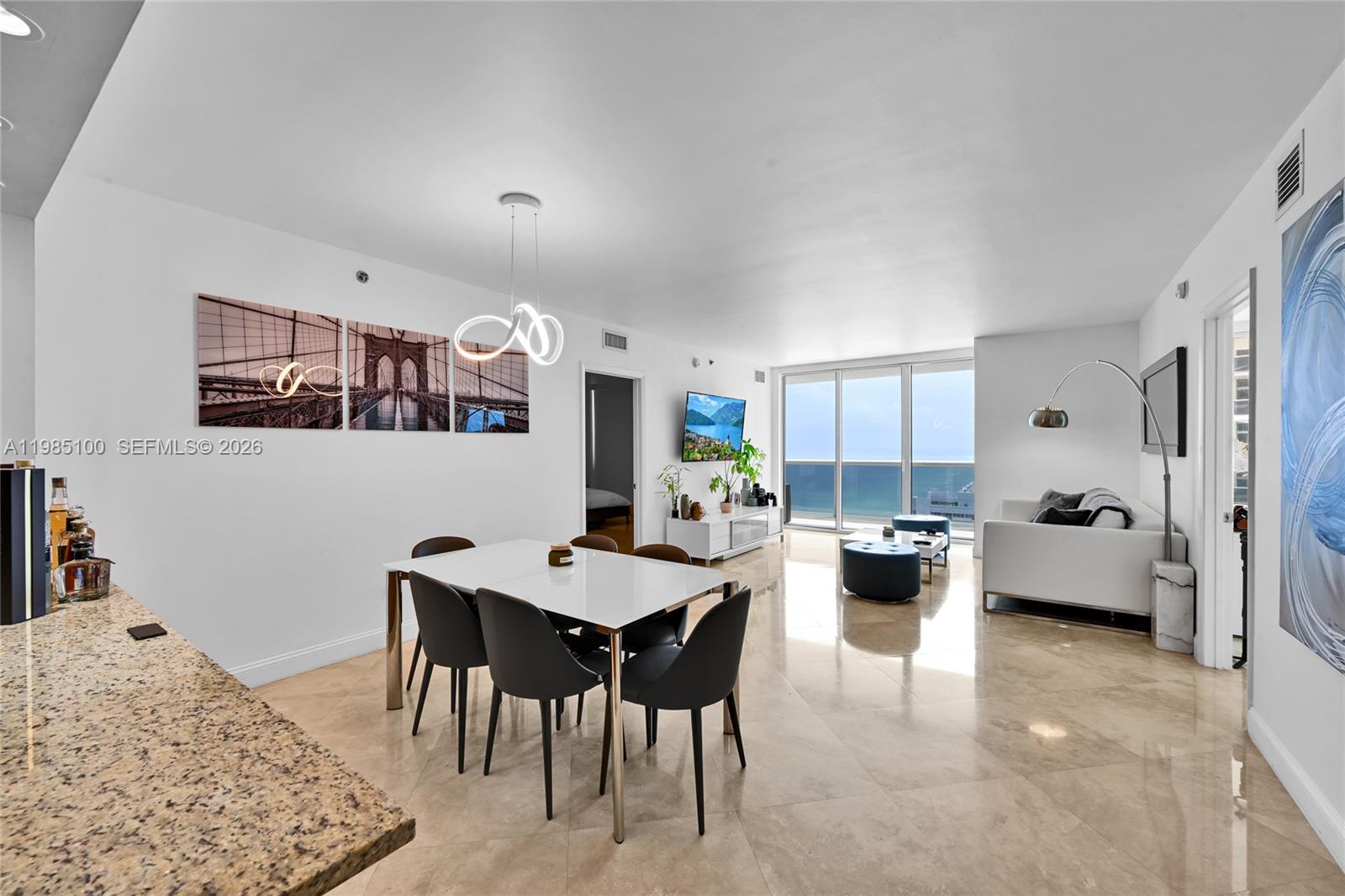 BEACH CLUB II - Residential