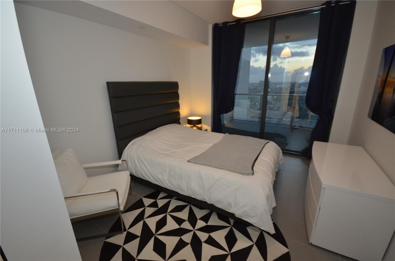 CANVAS CONDO - Residential Lease