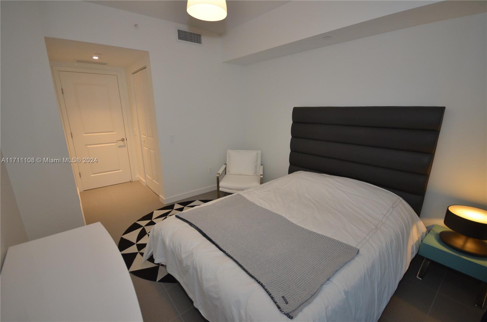CANVAS CONDO - Residential Lease