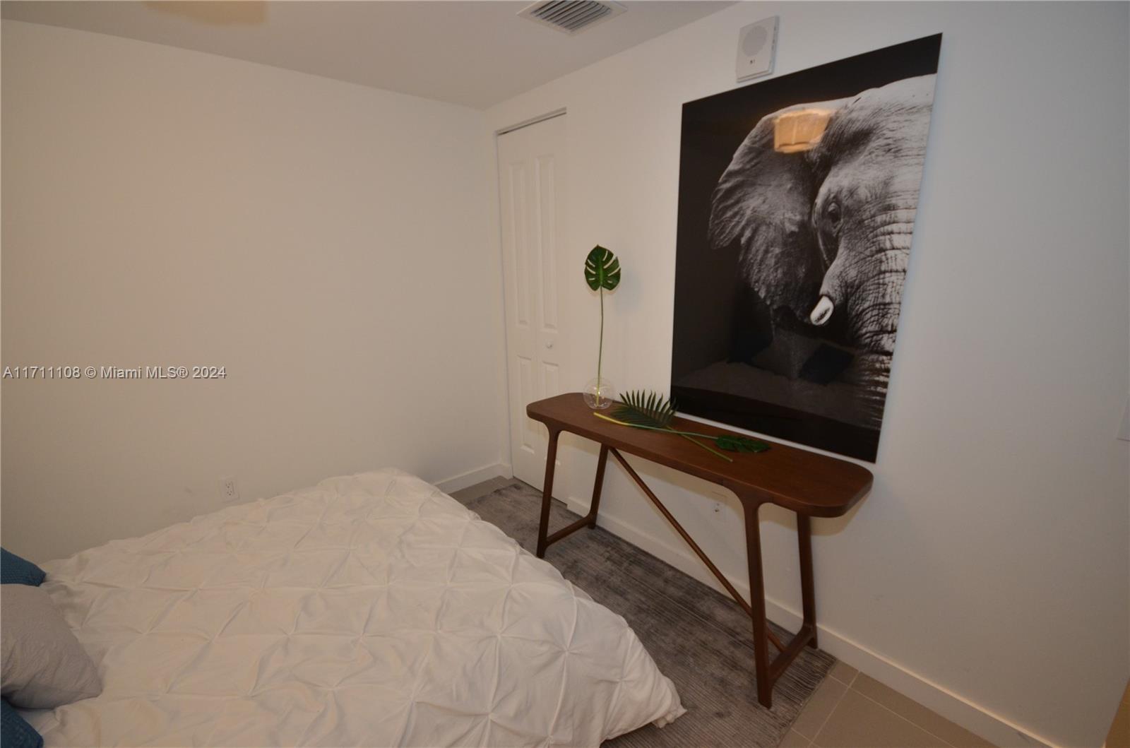 CANVAS CONDO - Residential Lease