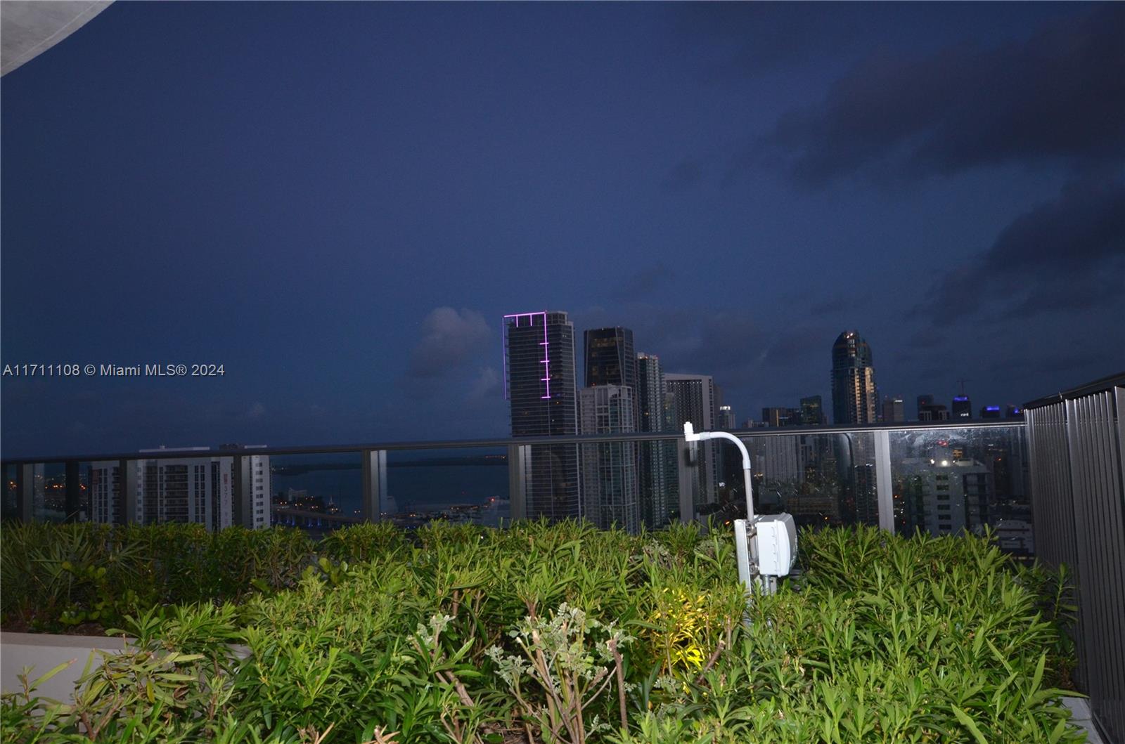 CANVAS CONDO - Residential Lease