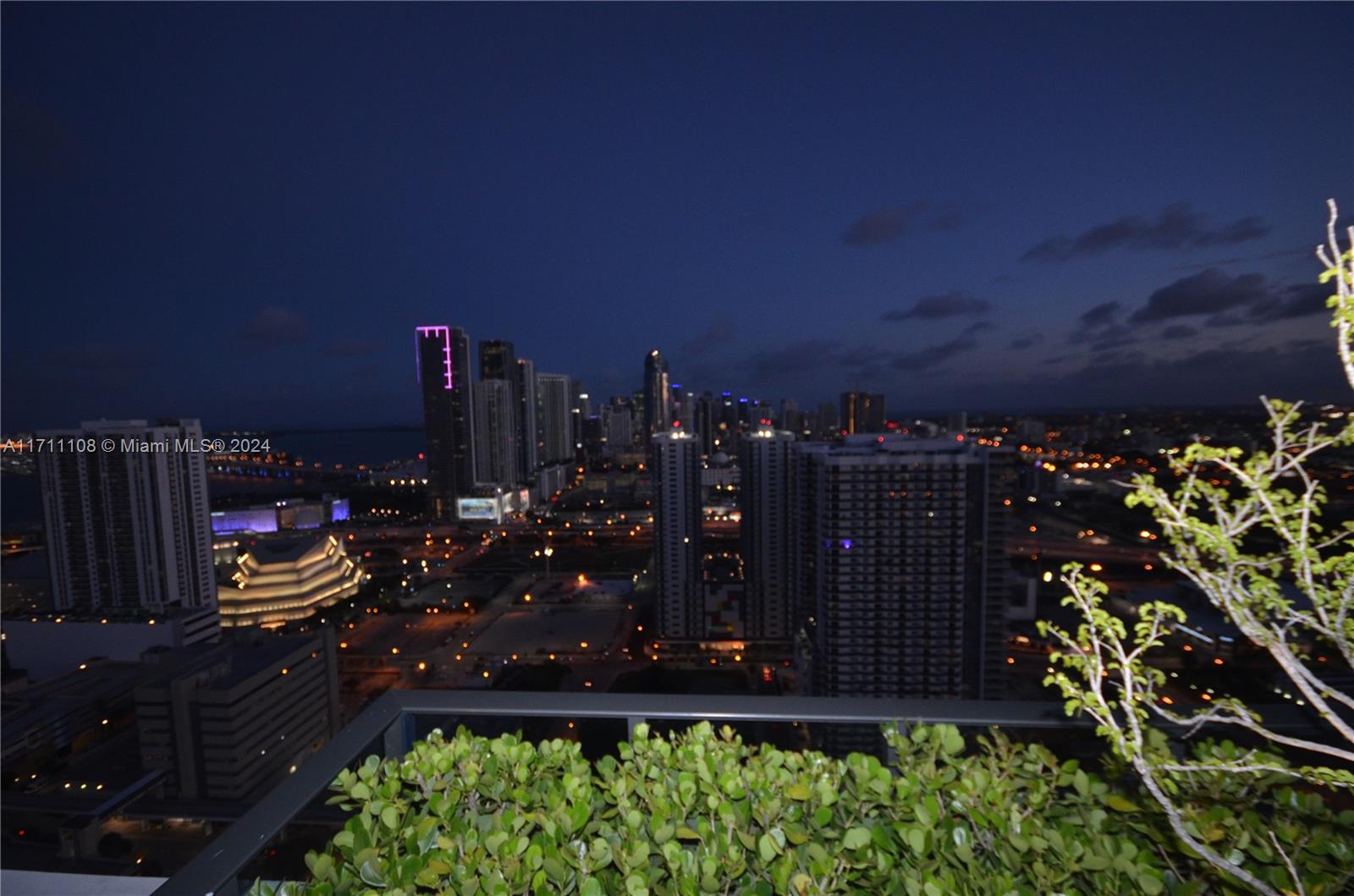 CANVAS CONDO - Residential Lease