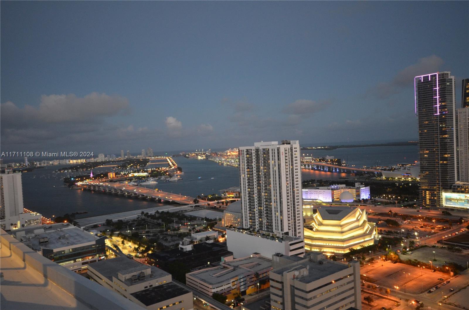CANVAS CONDO - Residential Lease