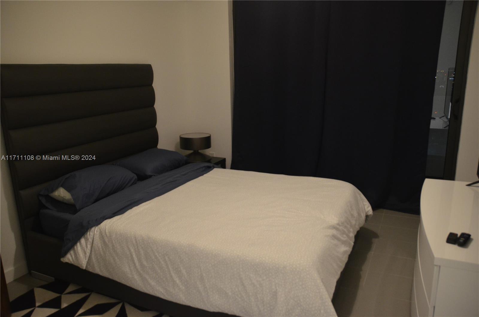 CANVAS CONDO - Residential Lease