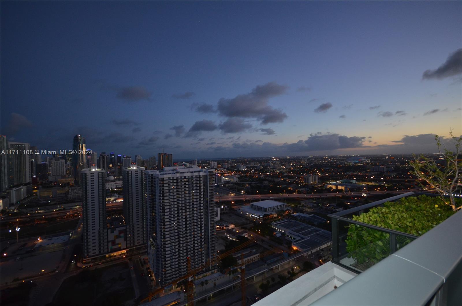 CANVAS CONDO - Residential Lease