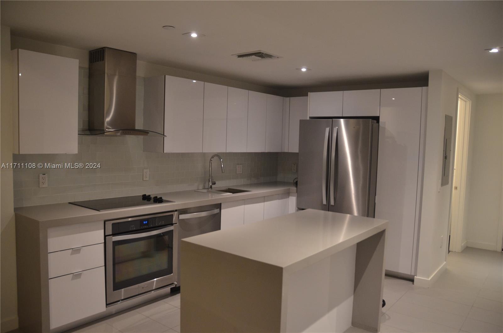 CANVAS CONDO - Residential Lease