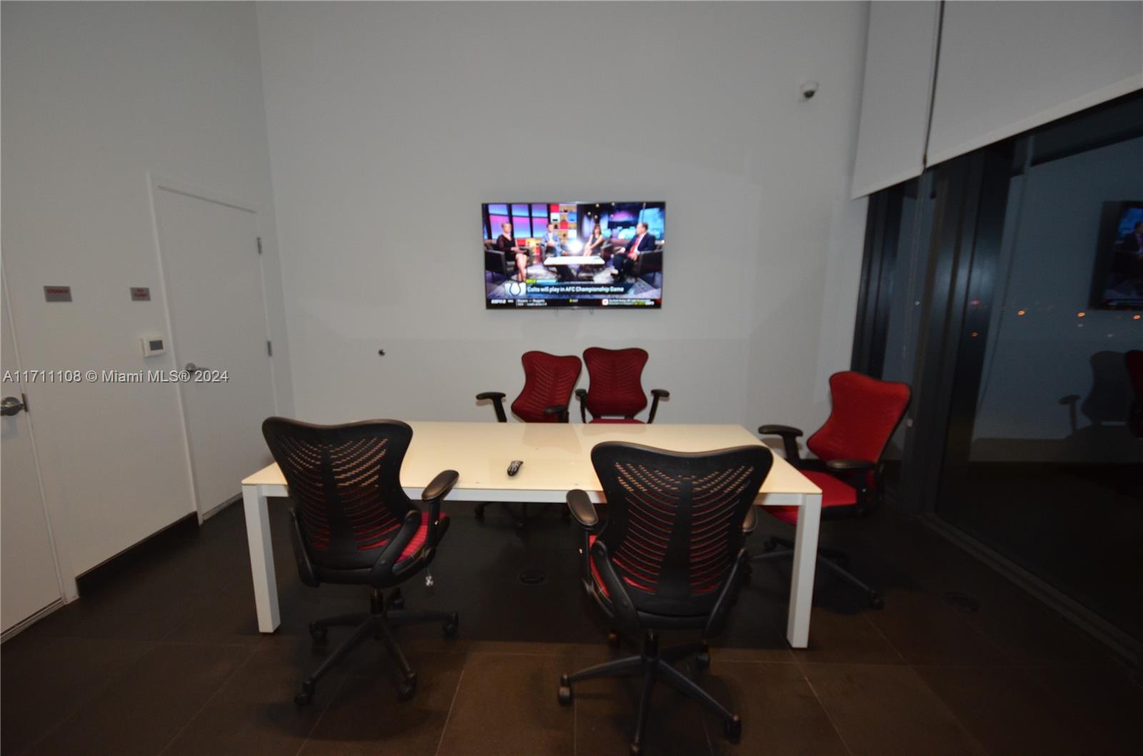 CANVAS CONDO - Residential Lease
