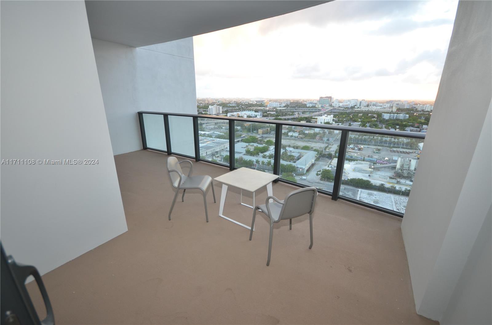 CANVAS CONDO - Residential Lease