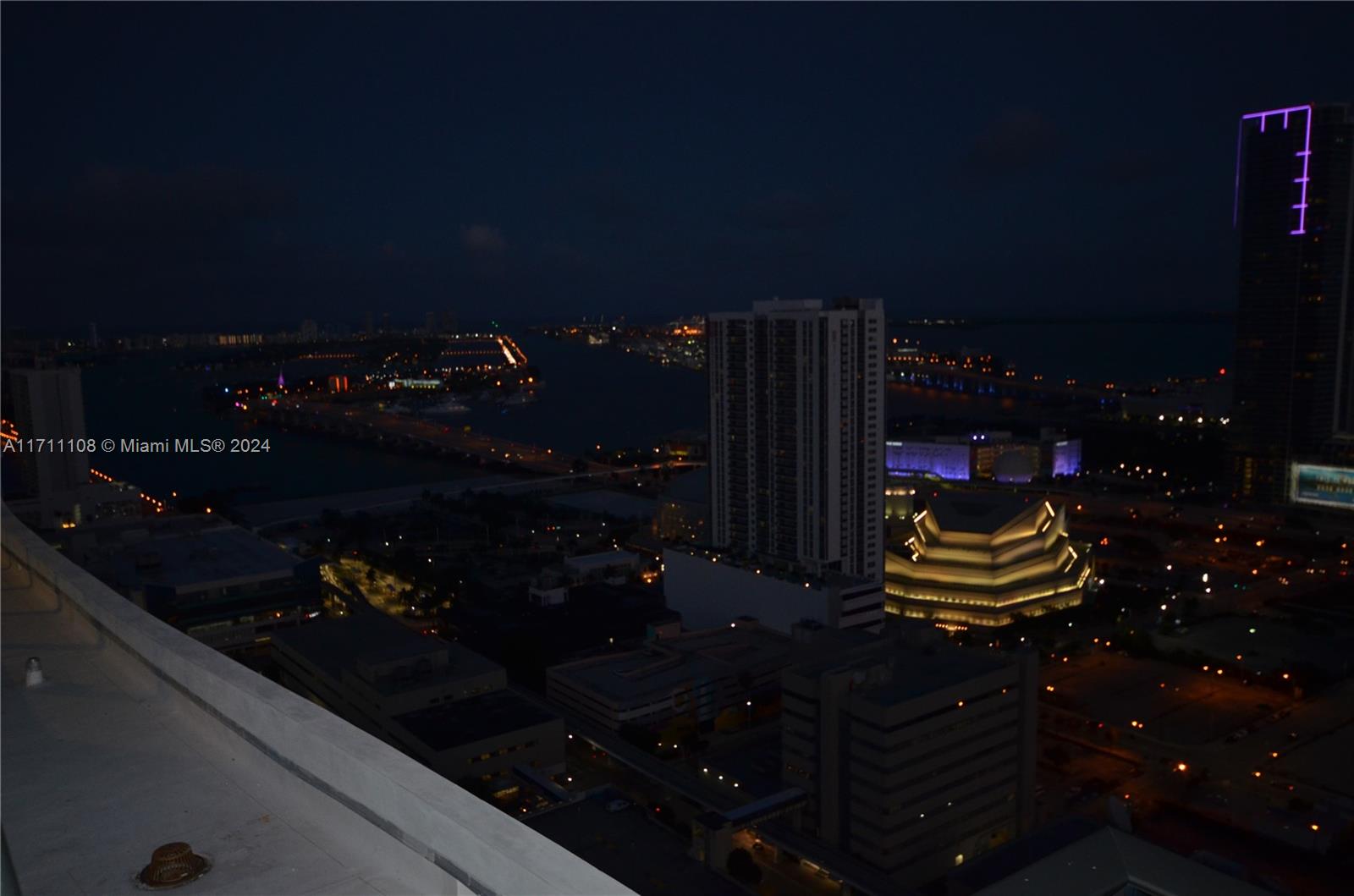 CANVAS CONDO - Residential Lease