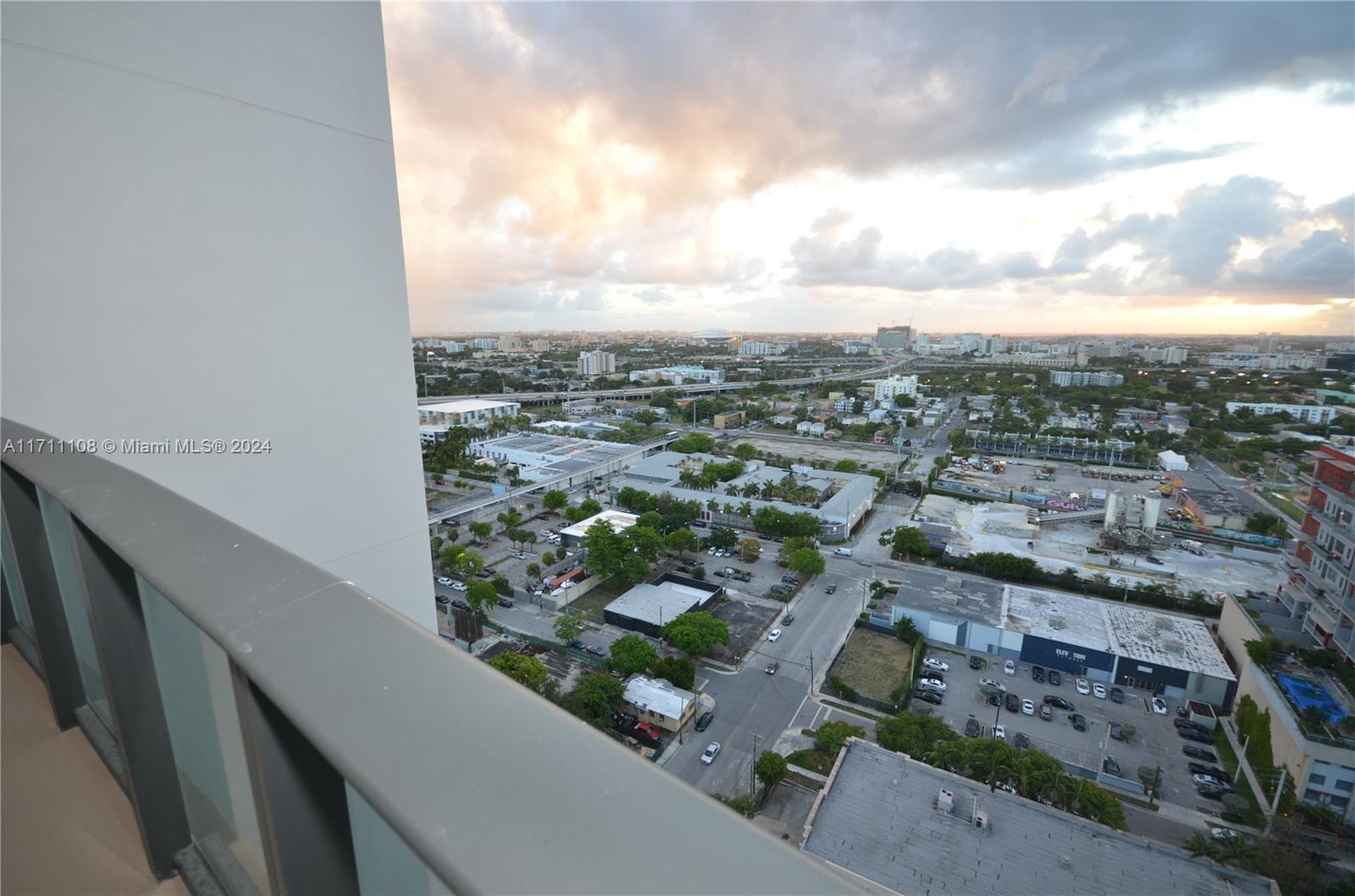 CANVAS CONDO - Residential Lease